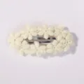 Handgefertigte cremefarbene Gänseblümchen-Haarspange aus Stoff für Kinder - Cremefarbener Strick Gänseblümchen Stil (3)