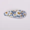 Handgefertigte Kinder-Stoff-Haarklammer mit blau-gelbem Gänseblümchen-Blumenmuster - Weißer Stil mit blauem Schatten-Gänseblümchen-Druck (15)