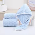 Hellblaue Korallenfleece Handtuch Badetuch Haartrockenkappe Set Wolkig kariert weich - 35x75cm Handtuch / Hellblau