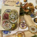 Detaillierte Nahaufnahme von 50 vergoldeten Glasblumen-Aufklebern aus PET für Journaling - 50 Blatt