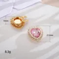 Detailansicht herzförmiger rosa Kristallmanschettenknöpfe mit Perlen und Strass - Herz / Rosa