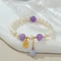 Bracelet en perles naturelles améthyste cristal avec pendentif charme porte-bonheur. - Perle Naturelle Calcédoine Violette (B4181) / Diamètre de la perle environ 8 mm