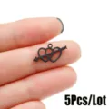 Stainless steel arrow heart DIY pendant charm detail view, black metal fashion jewelry accessory - 5 Pieces/Pack / Black