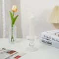 Weißer Stumpen-Sojaduftkerze mit klarem Glas-Kerzenhalter für romantische Heimdekoration. - Zahnrad-Stabkerze Modell C / Creme