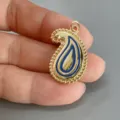 Goldfarbenes Metall Paisley Tropfen Anhänger blaue Emaillierung DIY Schmuck Zubehör für Halskette - S / Blau
