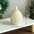 Bougie LED pomme de pin de Noël, cire dorée réaliste pour décoration de table de fête et maison - Bougie ogive pomme de pin blanche avec bord doré