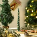 Χριστουγεννιάτικα αρωματικό κερί σε σχήμα δέντρου, πράσινο χρυσό γιορτινό διακοσμητικό αξεσουάρ. - Πράσινο των Χριστουγέννων με χρυσό περίγραμμα, 1 τεμάχιο