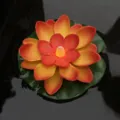 Wasserdichte LED Schwimmende Lotosblume Lampe für Garten Teich und Pool Dekoration - Orangerot