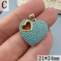 Exquisiter blauer Türkis Herz Anhänger vergoldet DIY Schmuck Halskette Charm Zubehör - Hohl Herz Mikro Strass Türkis (Stil C) / 21x24mm