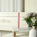 Bougie LED longue rayée rose en cire paraffinée pour décoration intérieure de maison. - Rose
