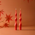 Set di candele stilo torse rosse, eleganti candele profumate a spirale per arredamento casa. - Candele a spirale grandi, 20 cm (confezione da 2) / arancio-rosso