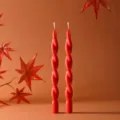 Candela profumata lunga tortigliata arancione, elegante candela a spirale per decori e regali. - Candele coniche a spirale, 25 cm, set da 2 / arancio-rosso