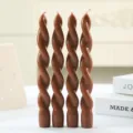 Braune spiralförmige Stabkerzen, elegante Duftkerzen im Set für Tischdekoration und Feste. - Kaffeefarbe