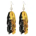 Gros plan de boucles d'oreilles longues à sequins avec boules de strass pour la fête. - Style Multicolore Or et Noir avec Boule en Strass (6)