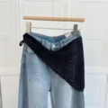 Hohlgestrickter Dreiecksschal Schal Taillenwickel für Damen im trendigen Modestil. - Schwarze durchbrochene Strick-Kopftücher & -Shawls