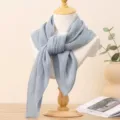 Foulard quadrato plissettato azzurro chiaro da donna, elegante sciarpa da collo accessorio moda. - Grigio chiaro