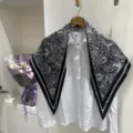 Grande sciarpa triangolare con stampa cachemire in bianco e nero foulard vintage - Sciarpine triangolari grandi nero con motivo paisley