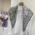 Retro nero bianco stampa leopardata sciarpa di seta donna grande foulard scialle - Bandana triangolare bianca leopardata