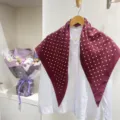 Grande foulard triangolare a pois borgogna donne elegante seta moda sciarpa abbinata camicia - Sciarpa a triangolo rosso vino a pois