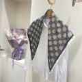 Sciarpa triangolare di seta geometrica blu vintage donna moda camicia stile elegante - Foulard triangolari blu con patchwork floreale