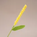 Tige de fleur jaune au crochet faite à la main avec feuille verte, idéale pour la déco et DIY. - Lavande
