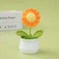 Handgemachte gehäkelte orange Gänseblümchen Topfpflanze Wollblume als Heimgeschenk. - Oranges Gänseblümchen