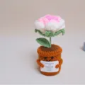 Fleur en pot au crochet faite à la main cadeau de bureau multicolore support émotionnel. - Rose Dégradé
