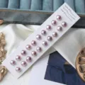 Natürliche Süßwasserperlen lose Perlen Set, violette halbrunde Perlen Display Karte Schmuck. - 4-4.5mm / 10 Paare Set / Natürliches Rosa Lila