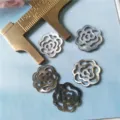 Natürliche Muschel Hohl Kamelie Blumen Anhänger Perlmutt DIY Schmuck Accessoires Teile - 14mm Größe / Dunkle Farbe