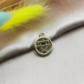 Ciondolo in metallo con carattere cinese An accessorio per gioielli DIY orecchini. - Pace (YZ577) / 10 Pezzi/Confezione / Oro