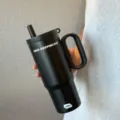 Schwarzer Edelstahl Becher mit Griff und Strohhalm, grosse Vakuum isolierte Wasserflasche. - 24oz / Schwarz