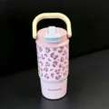 Roze luipaard print geïsoleerde beker met gele handgreep en grote capaciteit - 750ml-Binnenbodem 316 Merk / Roze