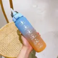 Botella de agua de plástico degradado con marcador de tiempo gran capacidad deporte - Material PC resistente a caídas 1000 ml / Degradado naranja-azul