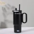 Bicchiere termico in acciaio inox con manico e cannuccia tazza da viaggio nera - 720ml / Nero