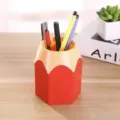 Creatieve potloodvormige penhouder schattige plastic bureau briefpapier opslag organizer doos. - Rood