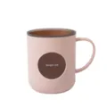Roze kunststof gargalecup met handvat en dubbellaags ontwerp voor dagelijks gebruik in badkamer. - 301-400ml / Roze