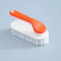 Multifunctionele schoenborstel met lang handvat, oranje en witte kunststof reinigingsborstel voor thuis. - Kledingborstel / 13.5x5.5x7cm / Oranje