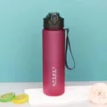 Botella de agua de plástico esmerilado portátil 750ml con tapa de pajita y correa. - Rojo Ladrillo