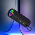 Tragbarer kabelloser Bluetooth-Lautsprecher mit lebendiger RGB-Beleuchtung und starkem Bass. - Schwarz