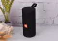 Tragbarer kabelloser Bluetooth-Lautsprecher zylindrisches Design in Schwarz mit T&G Logo - Schwarz