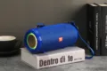 Enceinte Bluetooth sans fil portable avec lumières LED colorées vibrantes et sangle pour l'extérieur. - Bleu