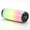 Gros plan détaillé de l'enceinte Bluetooth sans fil portable avec lumières LED colorées et basses. - Vert Foncé