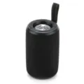 Tragbarer kabelloser Bluetooth-Lautsprecher Detail mit Textilnetz und stabilem Gurt. - Schwarz