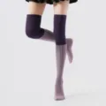 Kleurrijke over-de-knie yogasokken, paarse geribbelde pilates antislip lange sokken - Eén maat / Nachtpaars