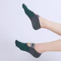 Antislip yogasokken met vijf tenen voor dames pilates fitness training groen grijs elastische band - Eén maat / Kleurenblok Donkergroen