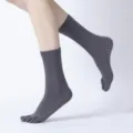 Dark grey five-toe yoga socks, thickened non-slip pilates calf socks for autumn winter. - One Size / Iron Gray