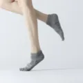 Graue rückenfreie Zehensocken für Damen, atmungsaktive Anti-Rutsch Pilates Socken. - Einheitsgröße / Geschlossene Zehen Parallelgarn Hellgrau