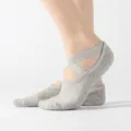 Antislip yogasokken met kruisbanden, ademende sport sokken voor fitness en dans training. - Kruis Badstof / Terry kruis - lichtgrijs