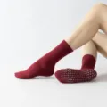 Red Non-Slip Pilates Yoga Socks with Grips for Women, Mid-Calf Athletic Fitness Socks - One Size / Burgundy