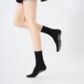 Women's Black Ruffled Grip Yoga Socks Non-Slip Mid-Calf Casual Sports Fitness Socks - One Size / Black